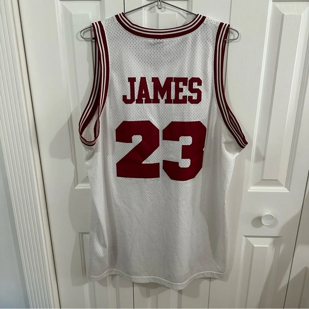 Y2K Nike NBA Cleveland Cavaliers LeBron James Jersey